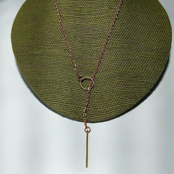Jewelry - Women`s gold tone lariat bar necklace. 18 inches